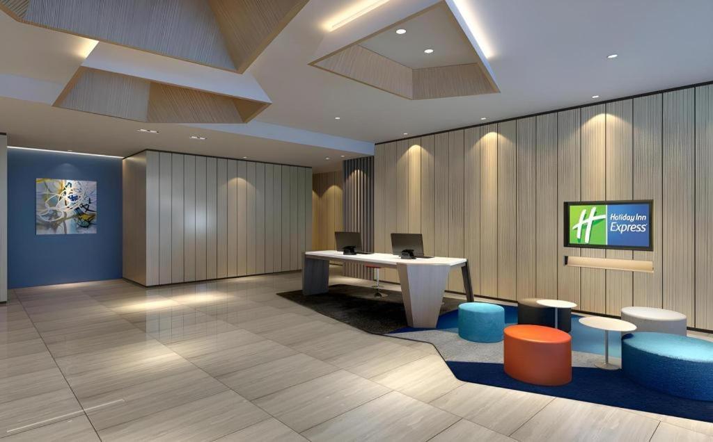Holiday Inn Express Zhangye By Ihg Exterior photo