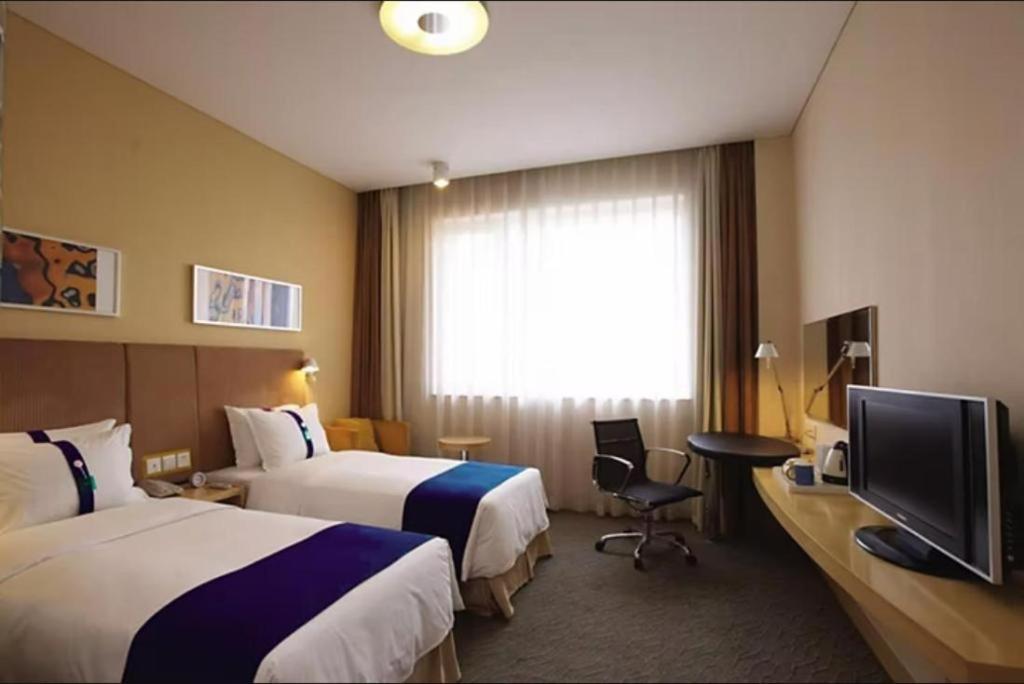 Holiday Inn Express Zhangye By Ihg Exterior photo