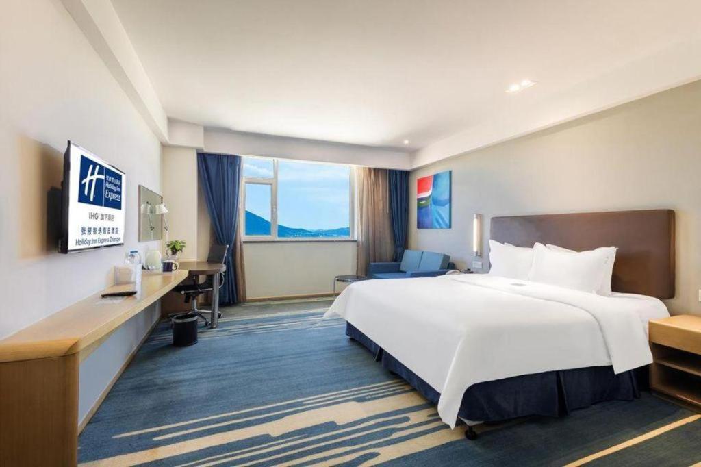 Holiday Inn Express Zhangye By Ihg Exterior photo