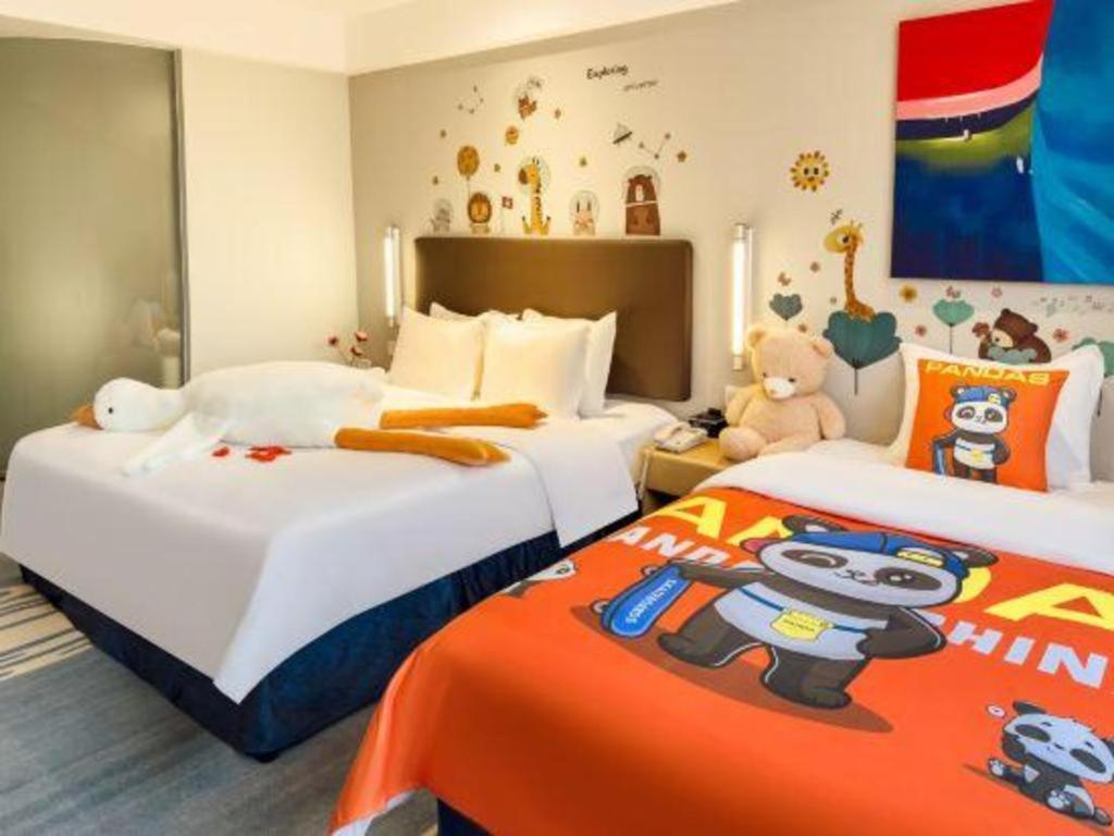 Holiday Inn Express Zhangye By Ihg Exterior photo